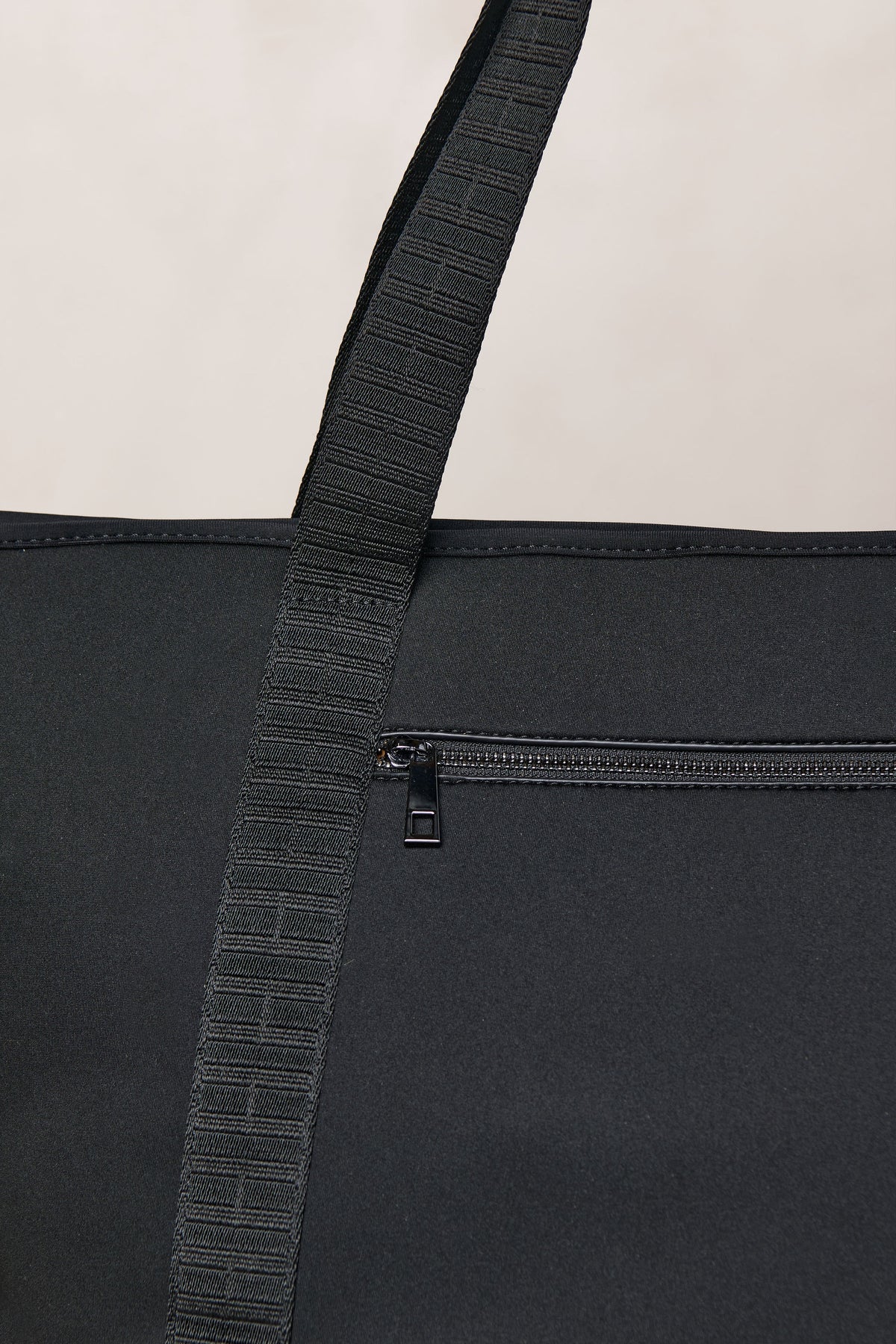 Black bag with zipper 